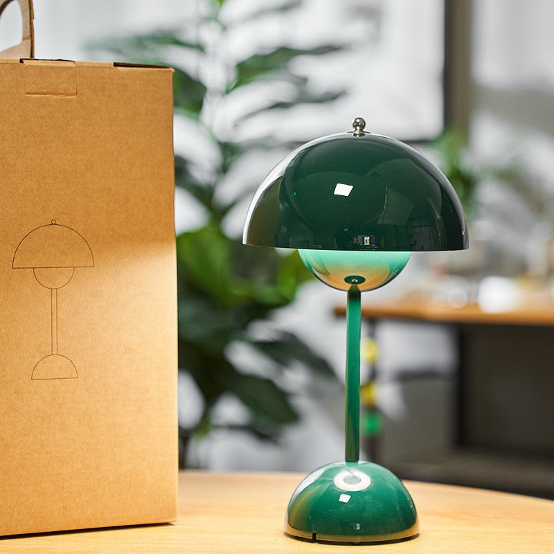 Danish Style Flower Bud Creative Table Lamp