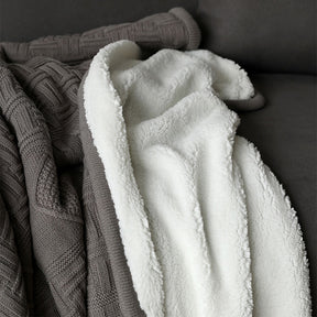 Taiyo Coral Fleece Throw