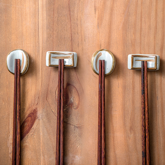 Japanese Style Harekutani Ceramic Chopstick Stand