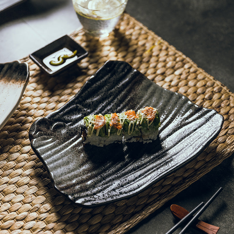 Akasuki Leaf Shaped Tile Dish
