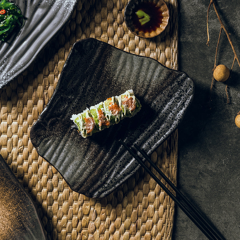 Akasuki Leaf Shaped Tile Dish