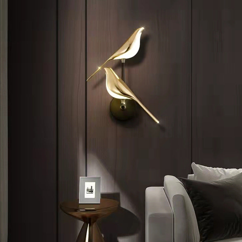 The Magpie Wall Lamp